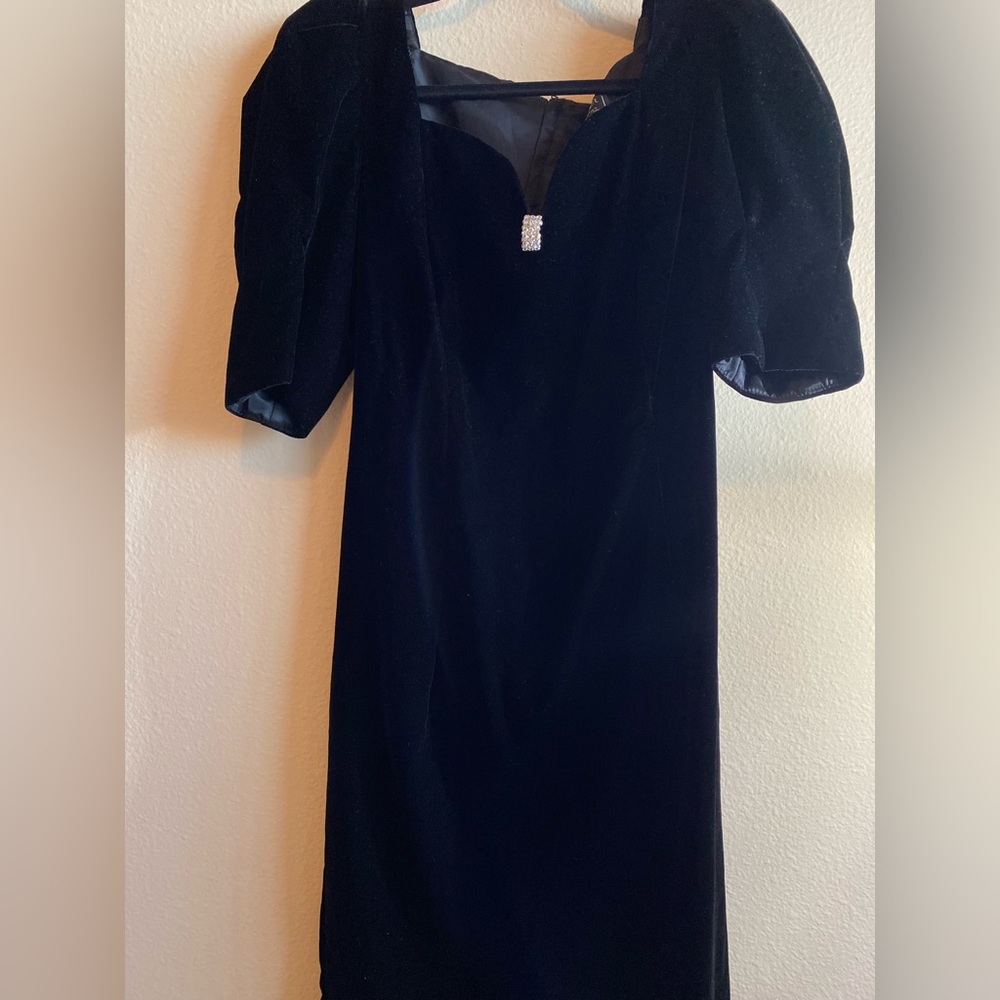 VINTAGE VELVET PUFFED SLEEVES DRESS size 7/8